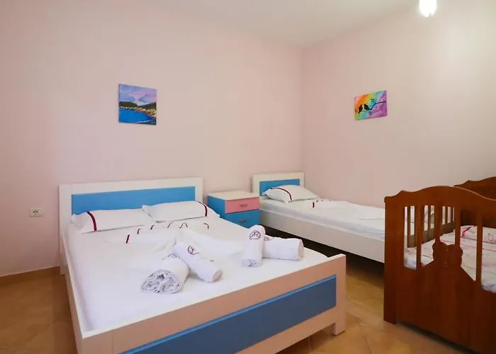 Apartment Roboci *