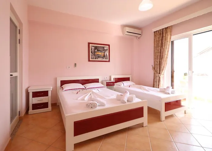 Roboci Apartment