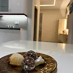 Roboci * Sarandë
