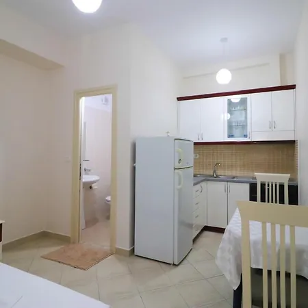 Vila Roboci Sarande