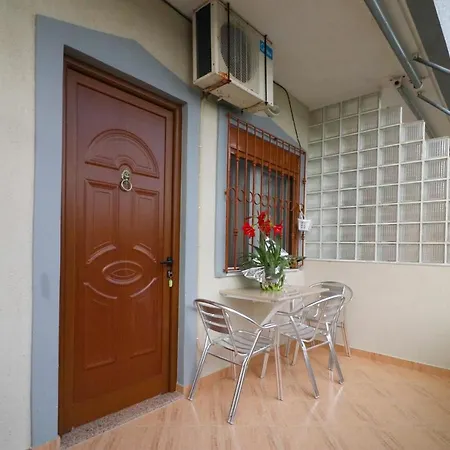 Vila Roboci Apartment Sarande