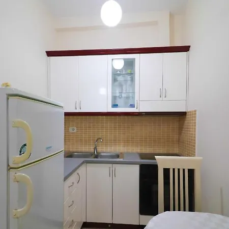 Vila Roboci Sarande