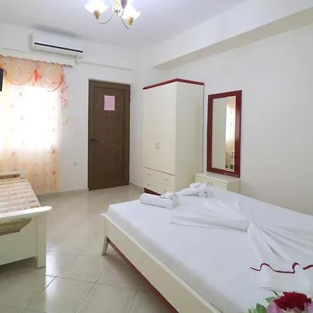 Vila Roboci * Sarande