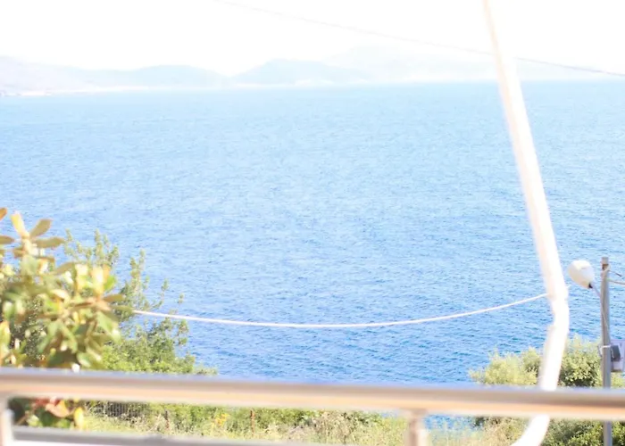 Roboci 公寓 Sarandë